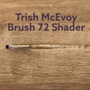 Trish McEvoy 
Brush 72 Shader
  ~NEW~